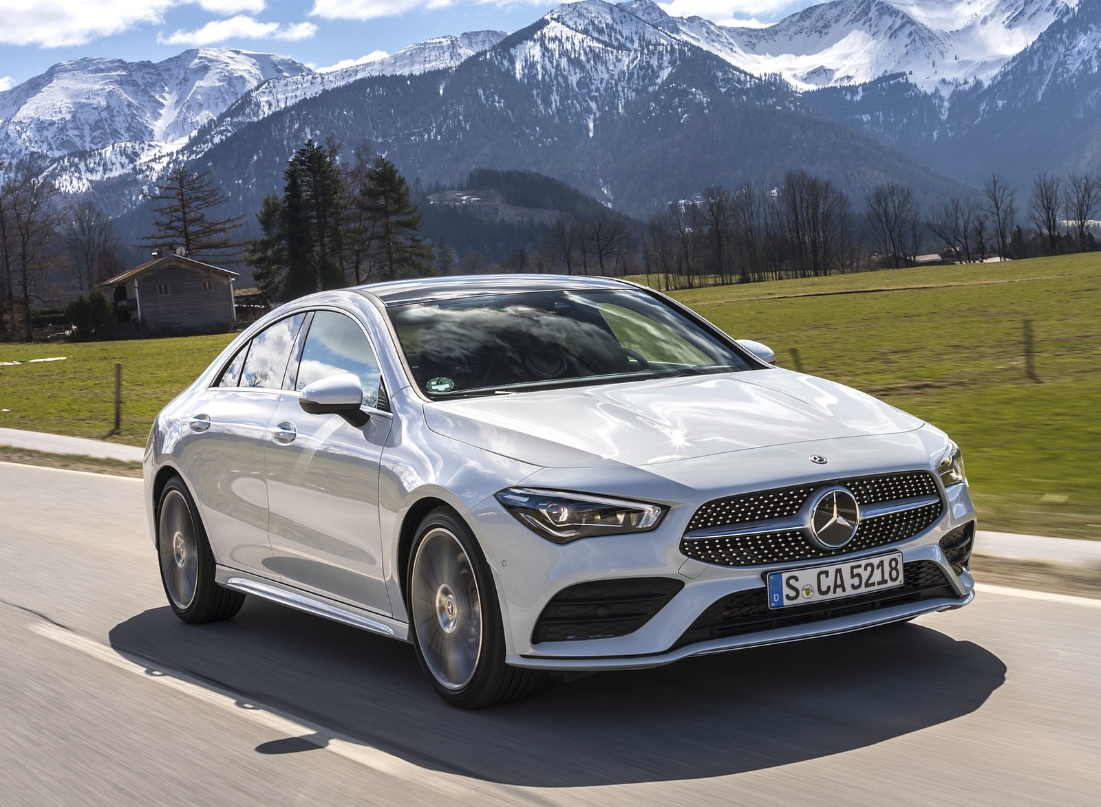 2020 Mercedes-Benz CLA 220 d Coupe AMG Line (Color: Digital White Metallic) Front Three-Quarter Wallpapers #39 of 133