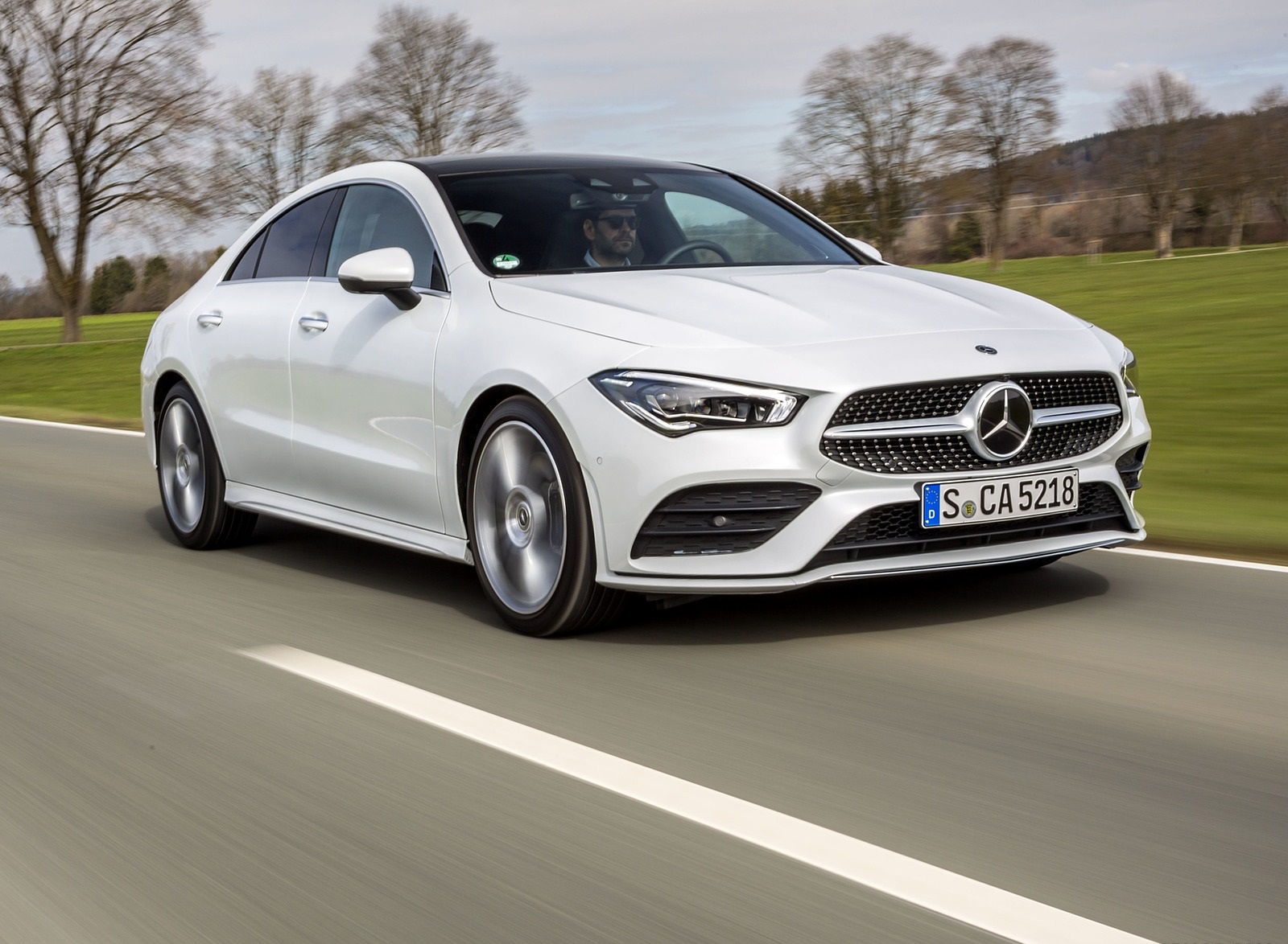 2020 Mercedes-Benz CLA 220 d Coupe AMG Line (Color: Digital White Metallic) Front Three-Quarter Wallpapers #40 of 133