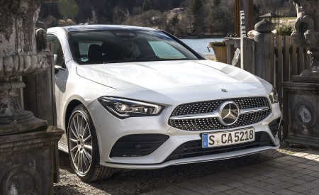 2020 Mercedes-Benz CLA 220 d Coupe AMG Line (Color: Digital White Metallic) Front Wallpapers 450x275 (48)