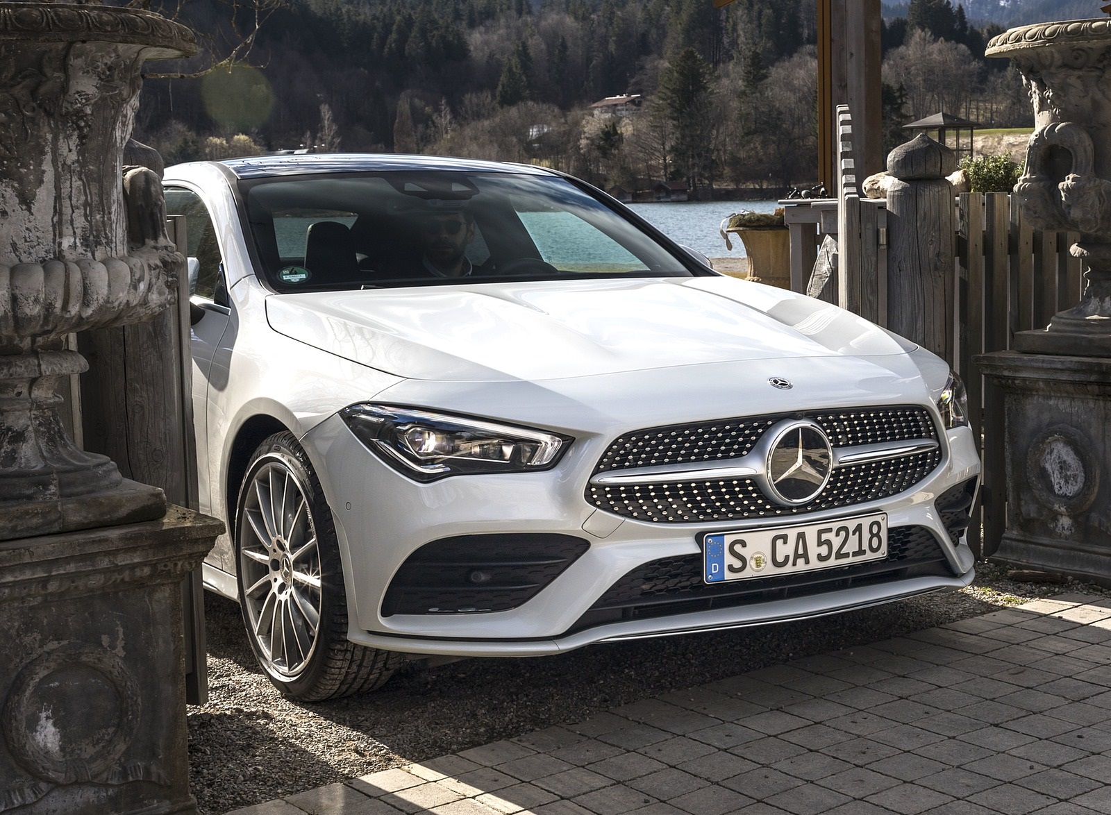 2020 Mercedes-Benz CLA 220 d Coupe AMG Line (Color: Digital White Metallic) Front Wallpapers #48 of 133