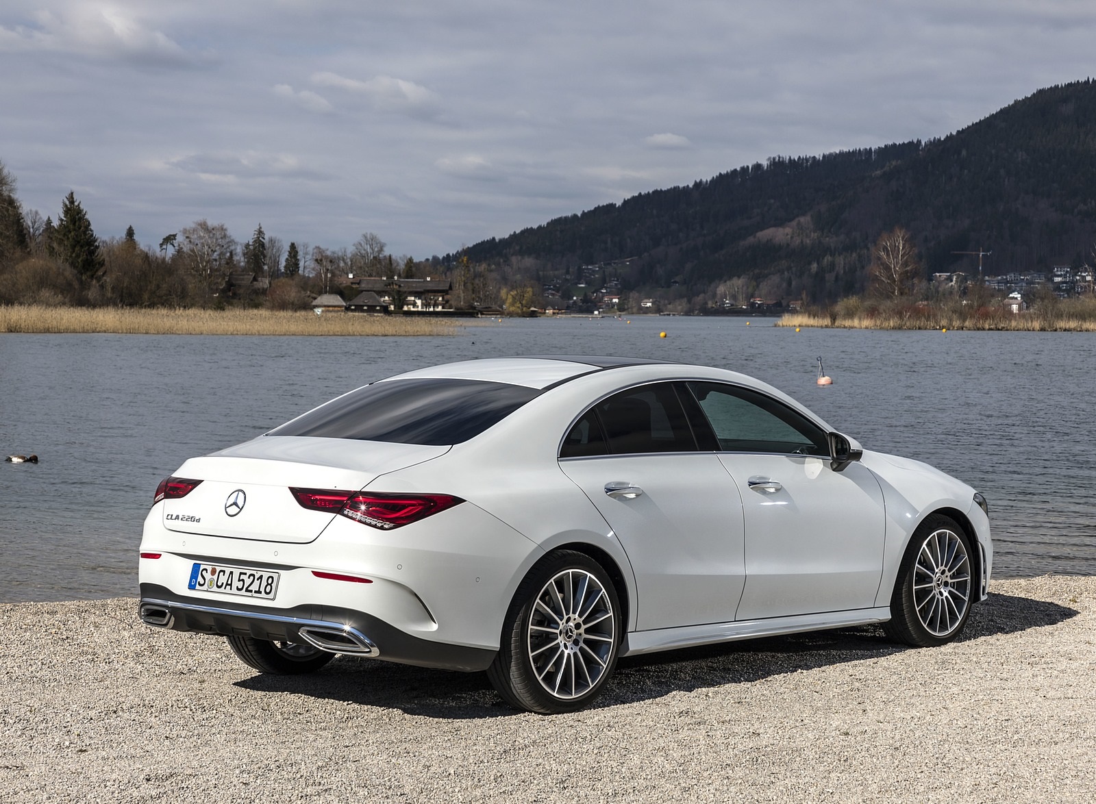 2020 Mercedes-Benz CLA 220 d Coupe AMG Line (Color: Digital White Metallic) Rear Three-Quarter Wallpapers #49 of 133