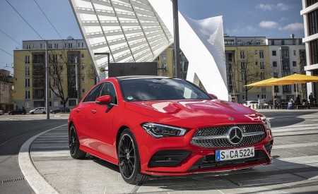 2020 Mercedes-Benz CLA 250 4MATIC Coupe AMG Line (Color: Jupiter Red) Front Three-Quarter Wallpapers 450x275 (8)