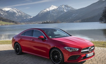 2020 Mercedes-Benz CLA 250 4MATIC Coupe AMG Line (Color: Jupiter Red) Front Three-Quarter Wallpapers 450x275 (9)