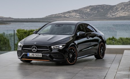 2020 Mercedes-Benz CLA 250 Coupe Edition Orange Art AMG Line (Color: Cosmos Black) Front Three-Quarter Wallpapers 450x275 (107)