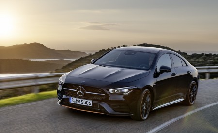 2020 Mercedes-Benz CLA 250 Coupe Edition Orange Art AMG Line (Color: Cosmos Black) Front Three-Quarter Wallpapers 450x275 (104)