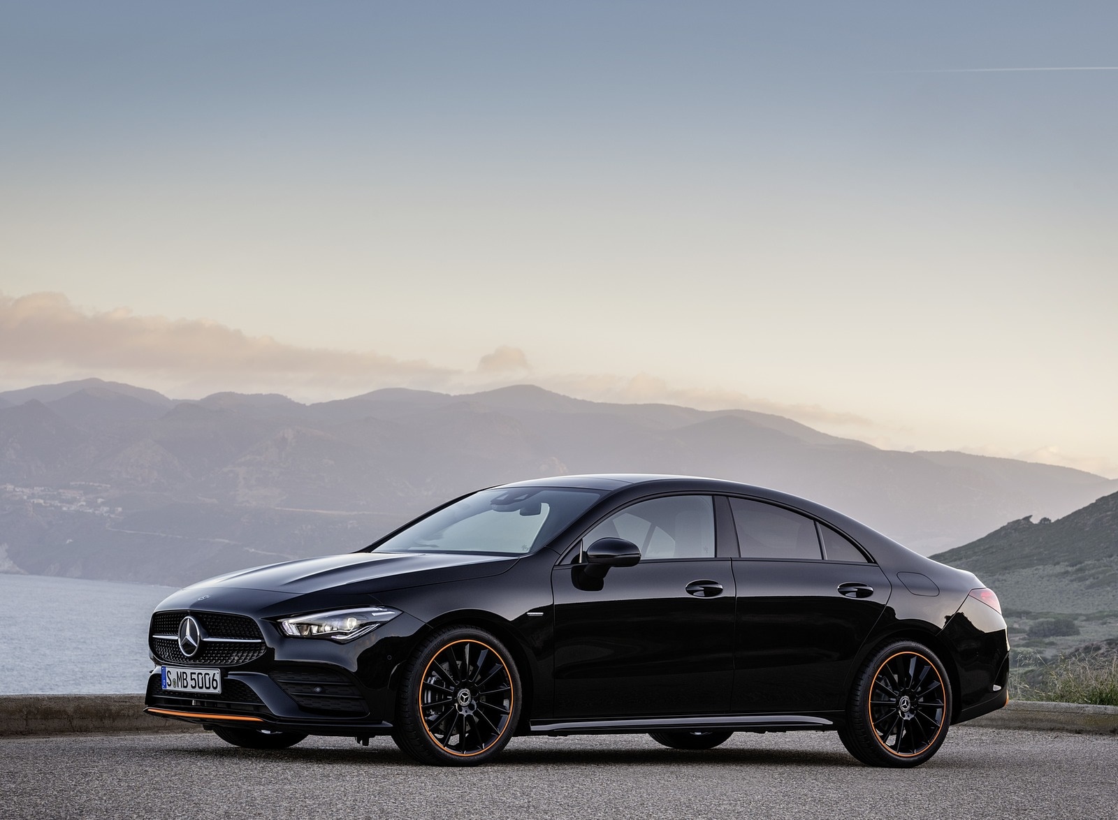 2020 Mercedes-Benz CLA 250 Coupe Edition Orange Art AMG Line (Color: Cosmos Black) Front Three-Quarter Wallpapers #98 of 133
