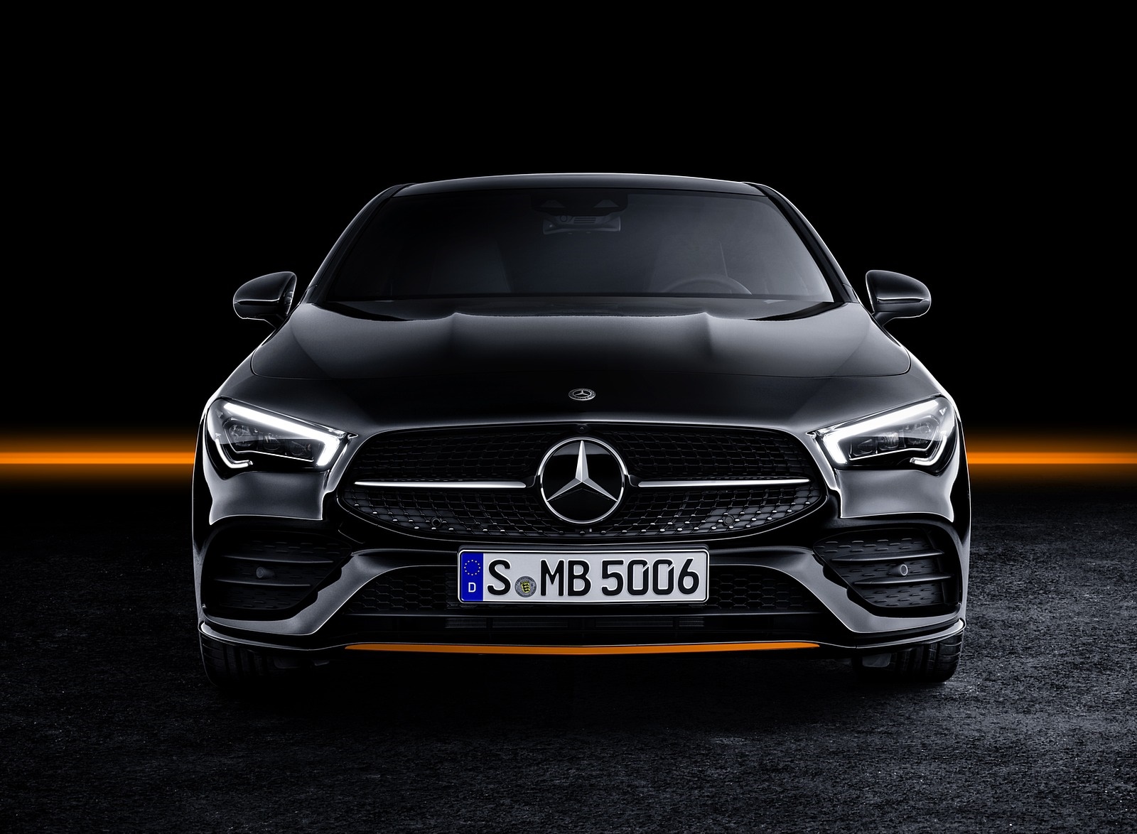 2020 Mercedes-Benz CLA 250 Coupe Edition Orange Art AMG Line (Color: Cosmos Black) Front Wallpapers #110 of 133