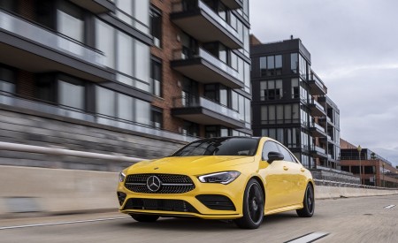 2020 Mercedes-Benz CLA 250 Coupe (US-Spec) Front Three-Quarter Wallpapers 450x275 (53)