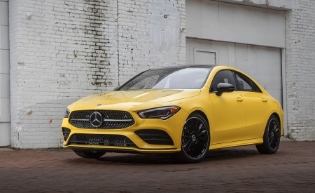 2020 Mercedes-Benz CLA 250 Coupe (US-Spec) Front Three-Quarter Wallpapers 450x275 (64)