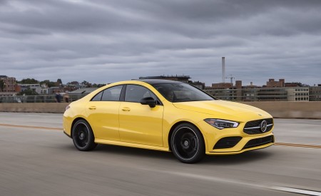 2020 Mercedes-Benz CLA 250 Coupe (US-Spec) Front Three-Quarter Wallpapers 450x275 (55)