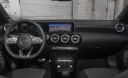2020 Mercedes-Benz CLA 250 Coupe (US-Spec) Interior Cockpit Wallpapers 450x275 (76)
