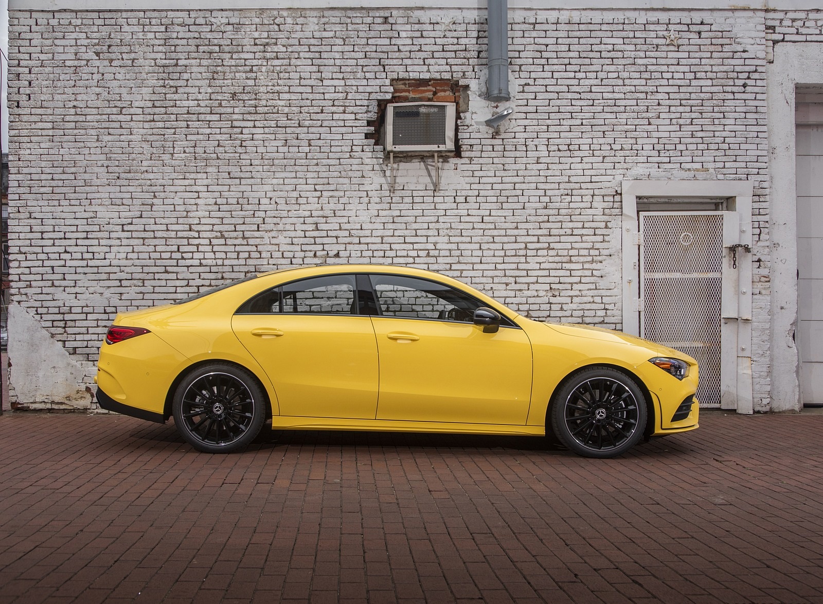 2020 Mercedes-Benz CLA 250 Coupe (US-Spec) Side Wallpapers #69 of 133