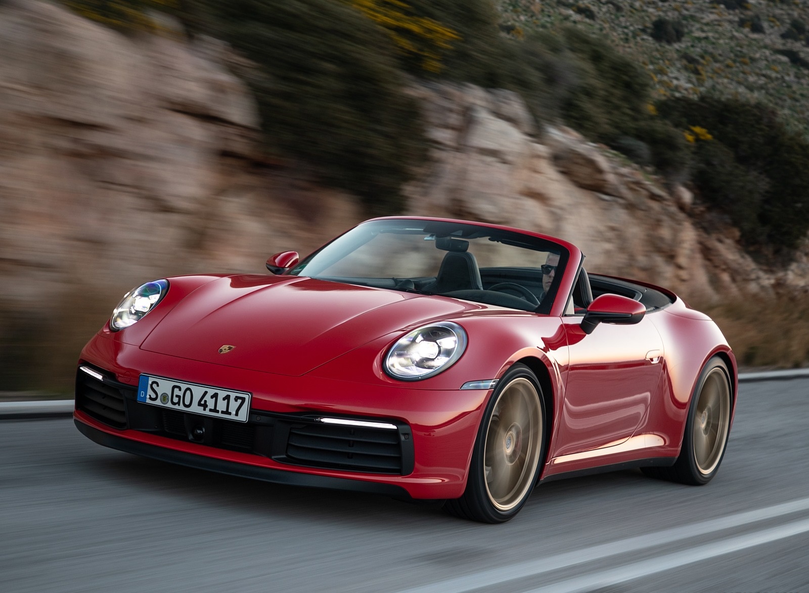 2020 Porsche 911 Carrera 4S Cabriolet (Color: India Red) Front Three-Quarter Wallpapers #55 of 193