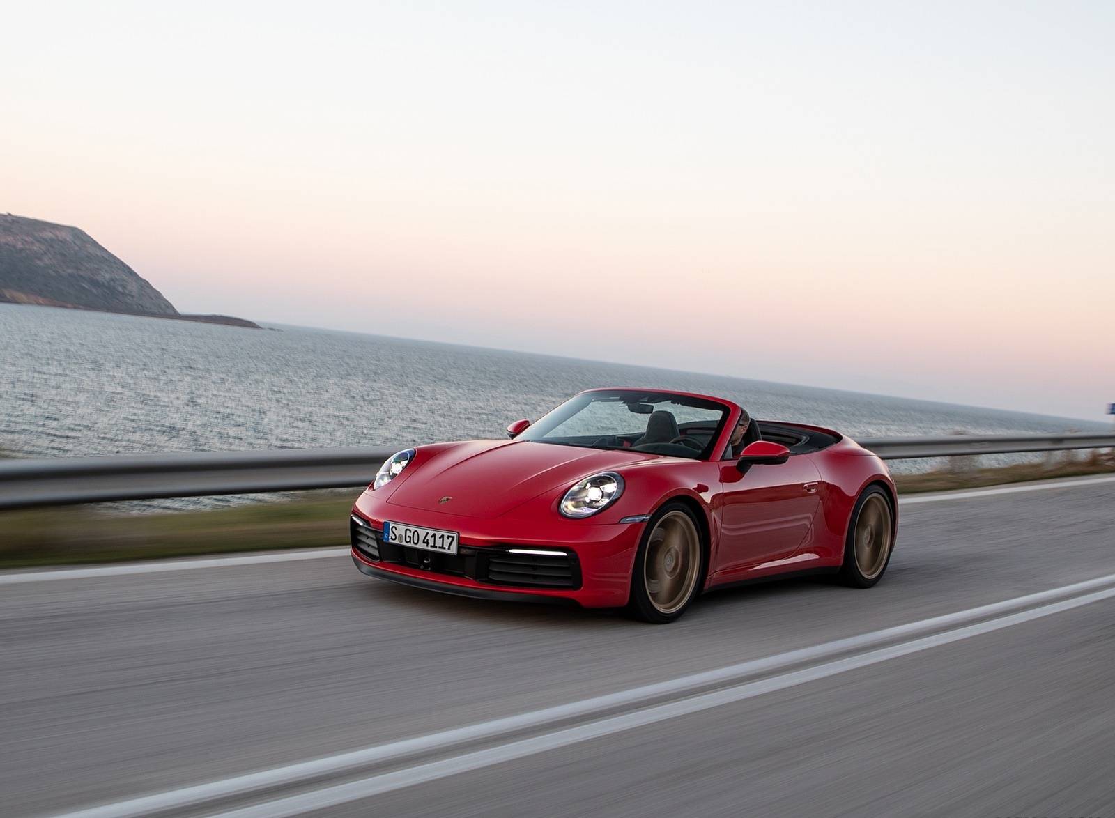 2020 Porsche 911 Carrera 4S Cabriolet (Color: India Red) Front Three-Quarter Wallpapers #63 of 193