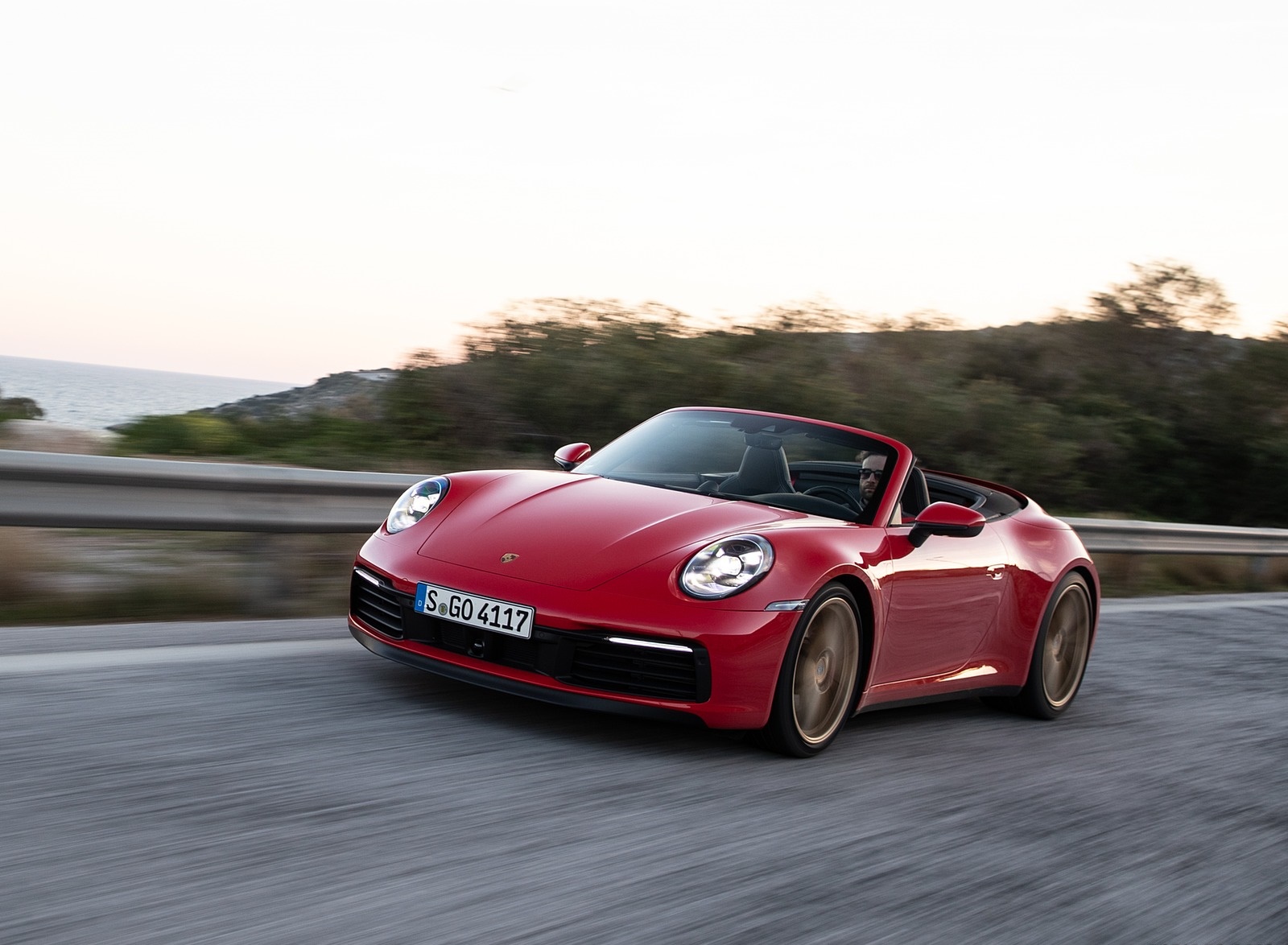 2020 Porsche 911 Carrera 4S Cabriolet (Color: India Red) Front Three-Quarter Wallpapers #64 of 193