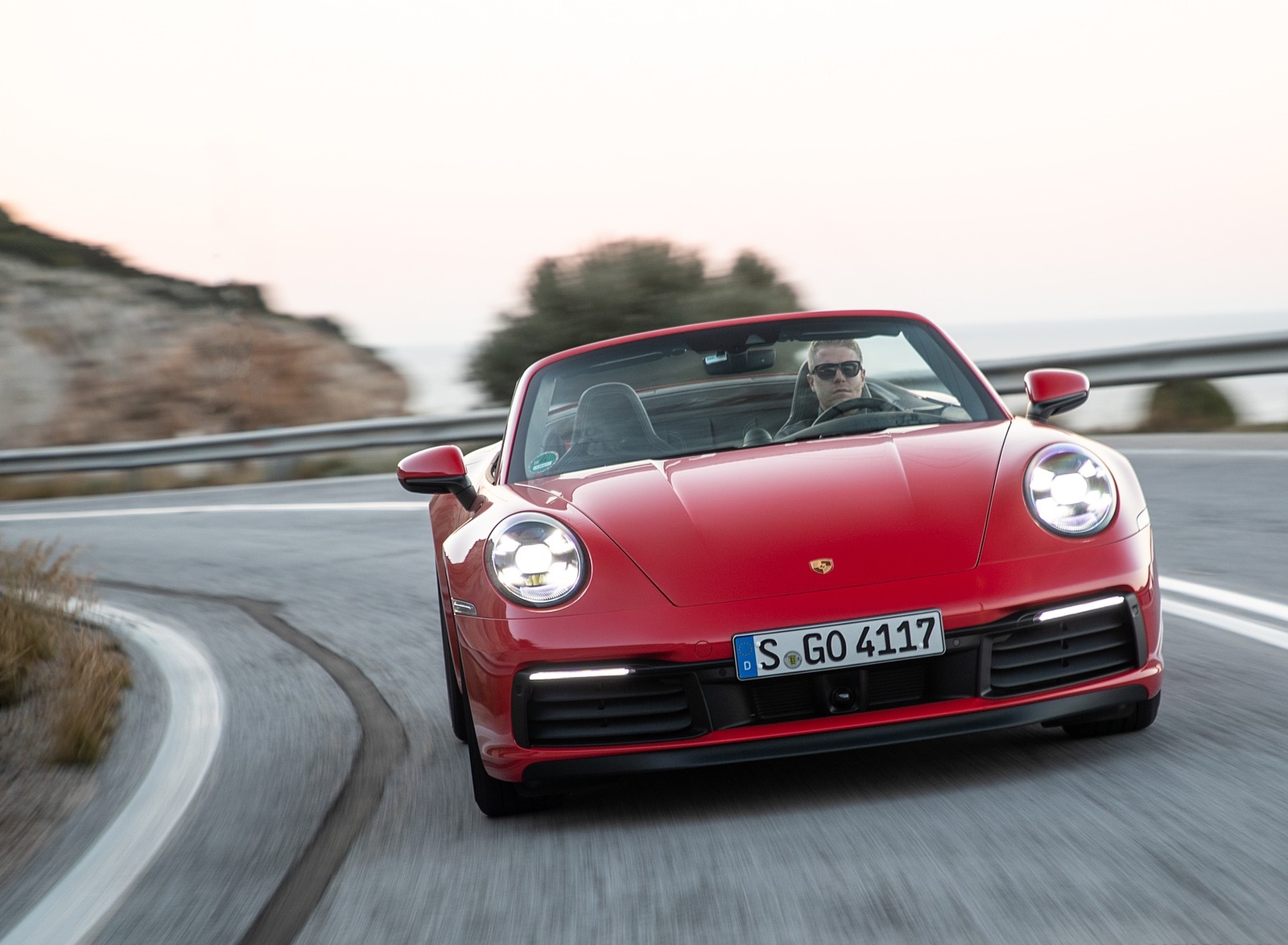 2020 Porsche 911 Carrera 4S Cabriolet (Color: India Red) Front Wallpapers #69 of 193