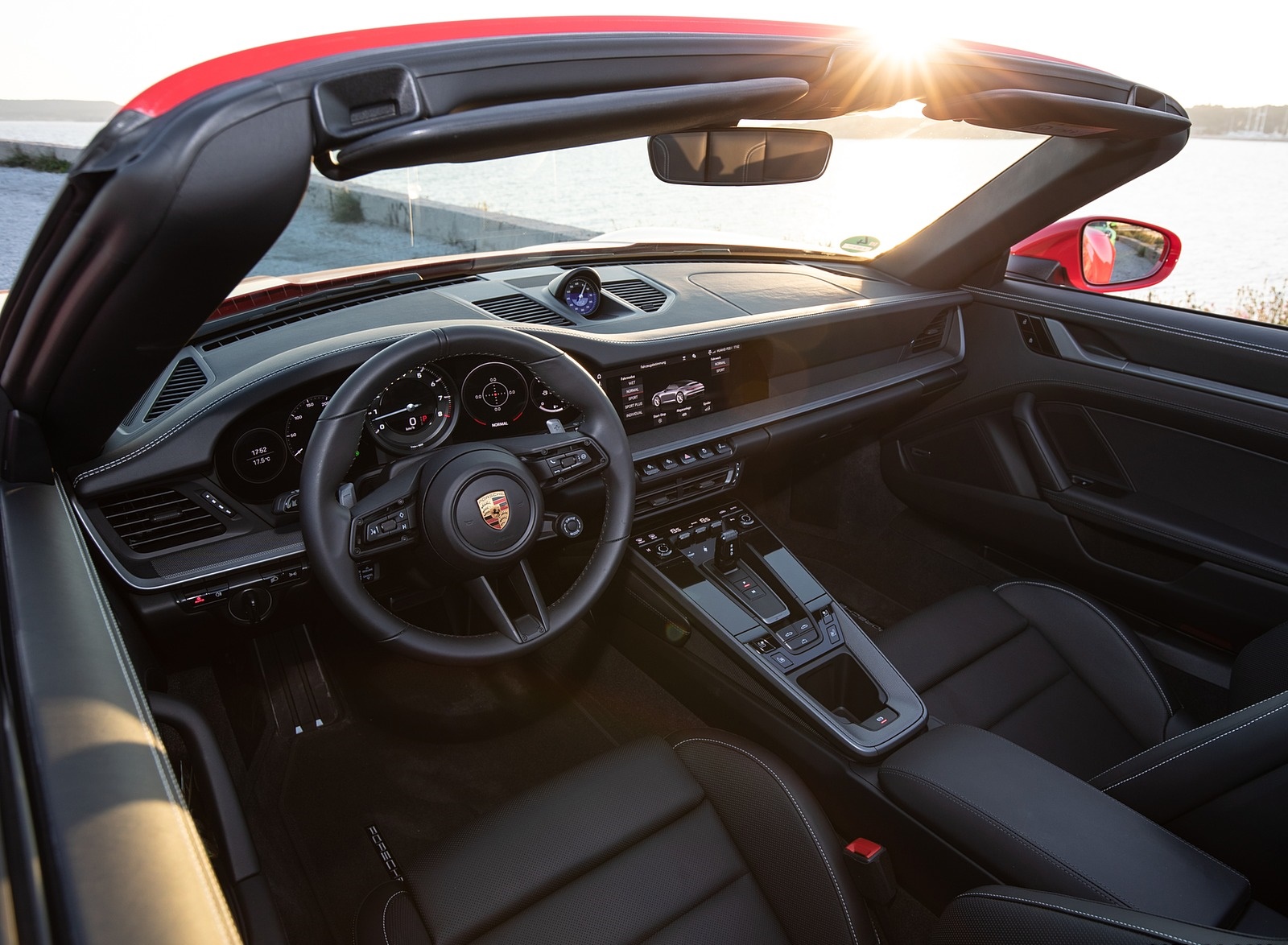 2020 Porsche 911 Carrera 4S Cabriolet (Color: India Red) Interior Wallpapers #76 of 193