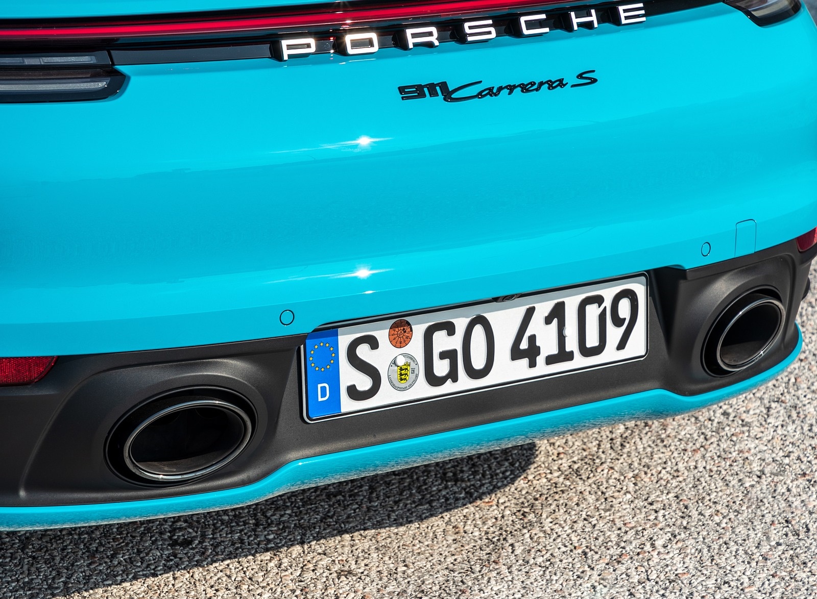2020 Porsche 911 Carrera S Cabriolet (Color: Miami Blue) Exhaust Wallpapers #105 of 193