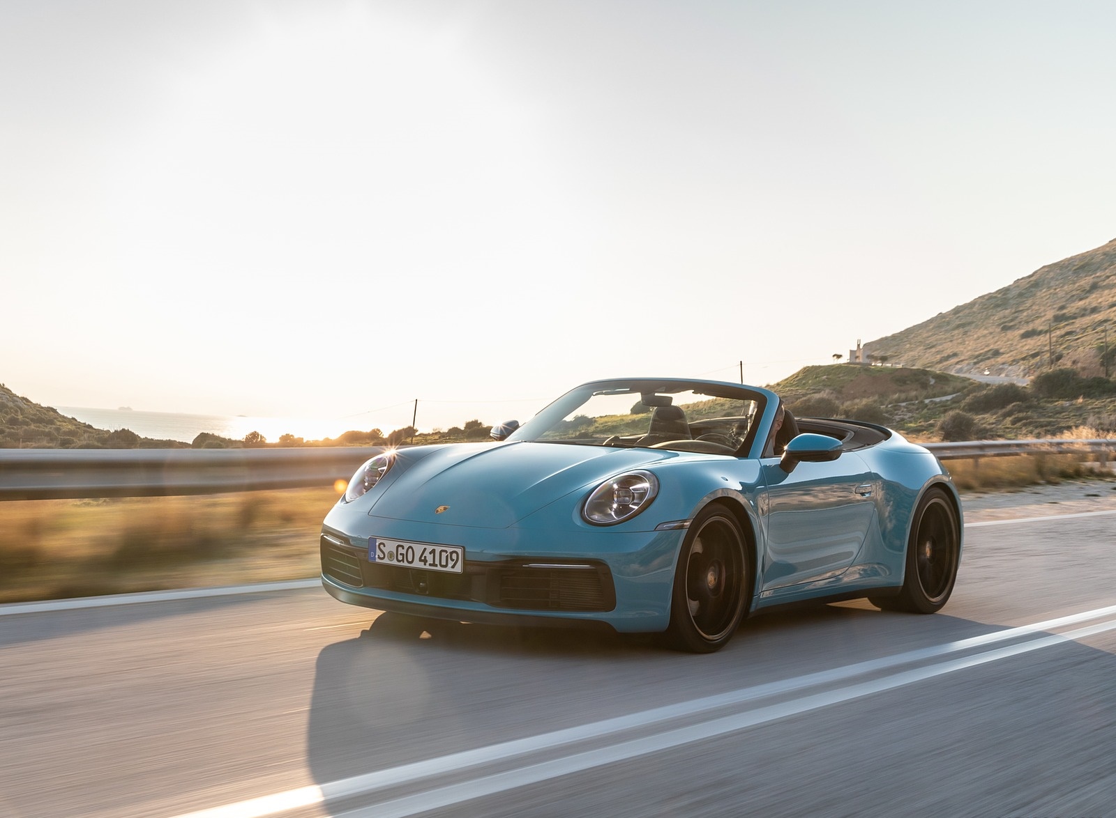 2020 Porsche 911 Carrera S Cabriolet (Color: Miami Blue) Front Three-Quarter Wallpapers #79 of 193