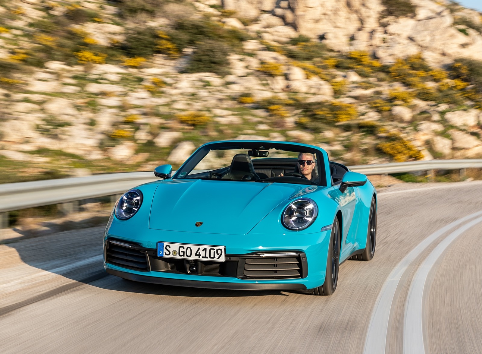 2020 Porsche 911 Carrera S Cabriolet (Color: Miami Blue) Front Wallpapers #81 of 193