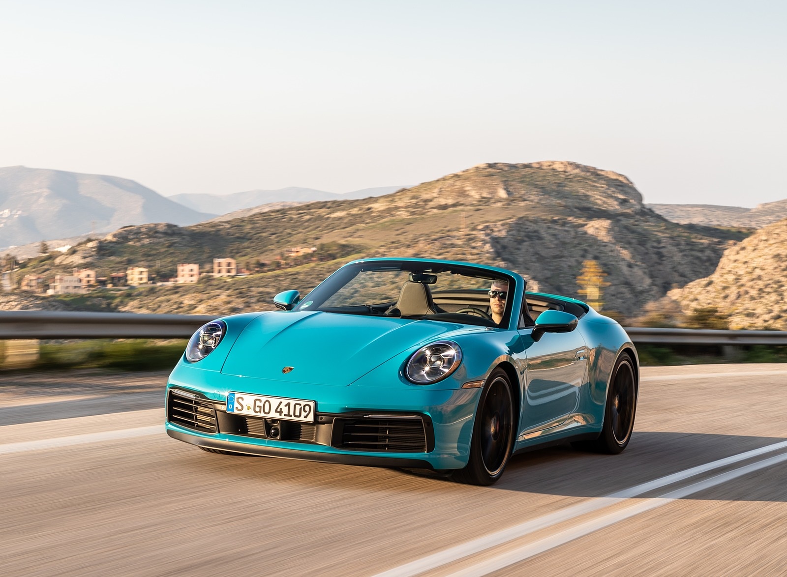 2020 Porsche 911 Carrera S Cabriolet (Color: Miami Blue) Front Wallpapers #82 of 193