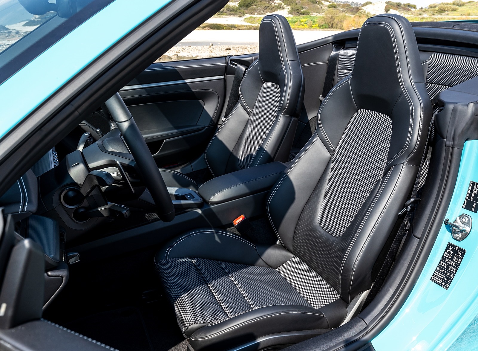2020 Porsche 911 Carrera S Cabriolet (Color: Miami Blue) Interior Seats Wallpapers #106 of 193