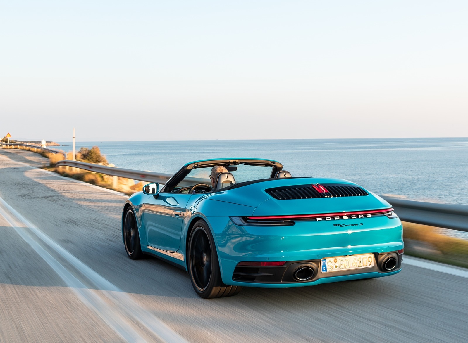 2020 Porsche 911 Carrera S Cabriolet (Color: Miami Blue) Rear Three-Quarter Wallpapers #88 of 193