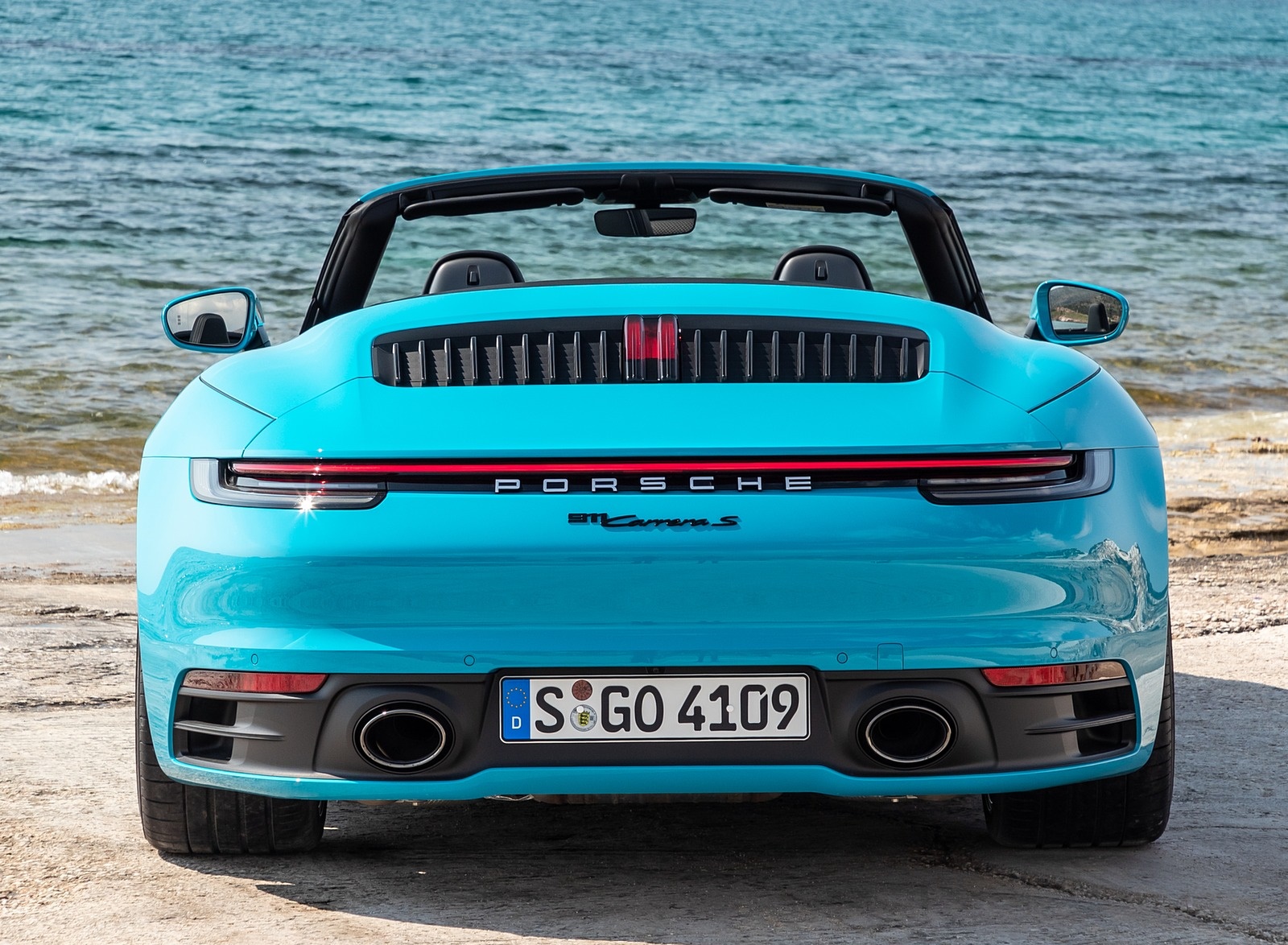 2020 Porsche 911 Carrera S Cabriolet (Color: Miami Blue) Rear Wallpapers #97 of 193