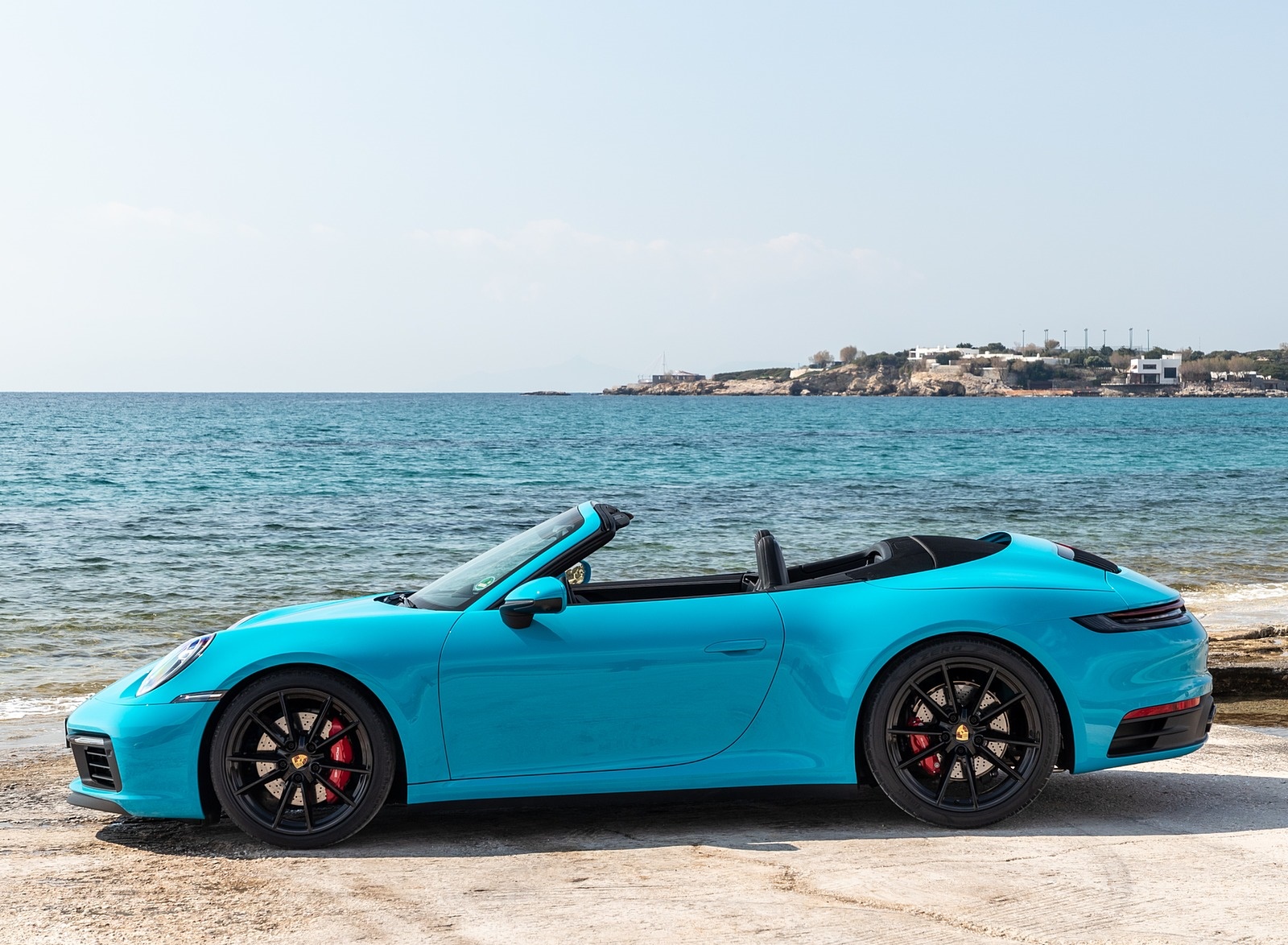 2020 Porsche 911 Carrera S Cabriolet (Color: Miami Blue) Side Wallpapers #98 of 193