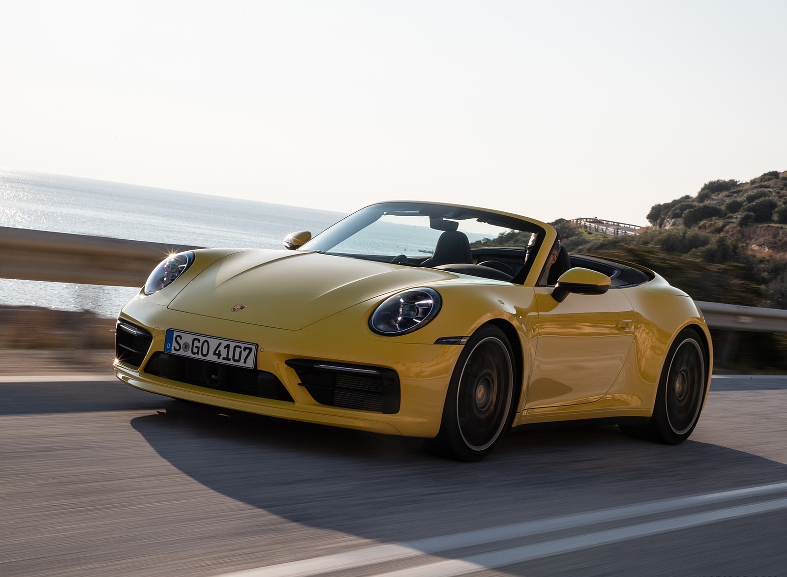 2020 Porsche 911 Carrera S Cabriolet (Color: Racing Yellow) Front Three-Quarter Wallpapers #130 of 193