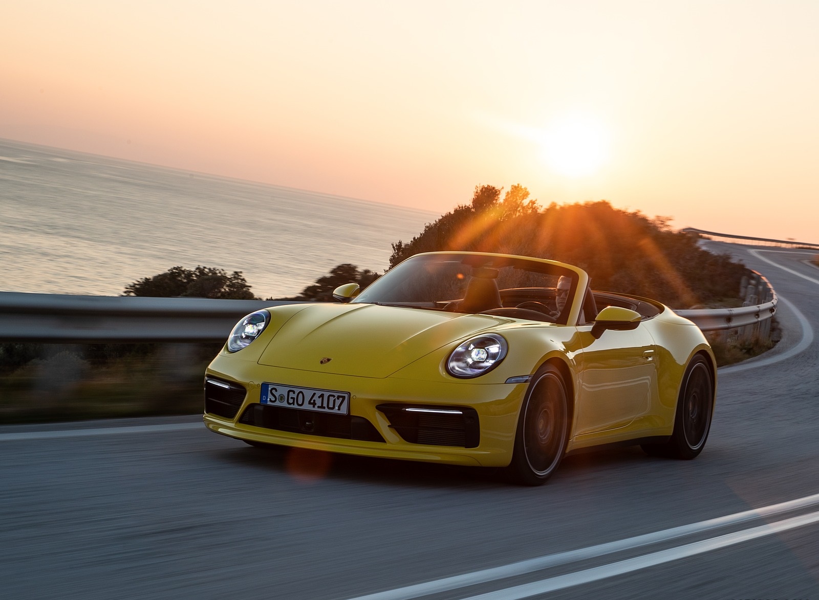 2020 Porsche 911 Carrera S Cabriolet (Color: Racing Yellow) Front Three-Quarter Wallpapers #122 of 193