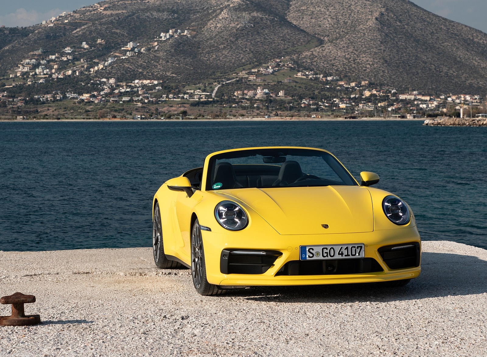 2020 Porsche 911 Carrera S Cabriolet (Color: Racing Yellow) Front Wallpapers #154 of 193
