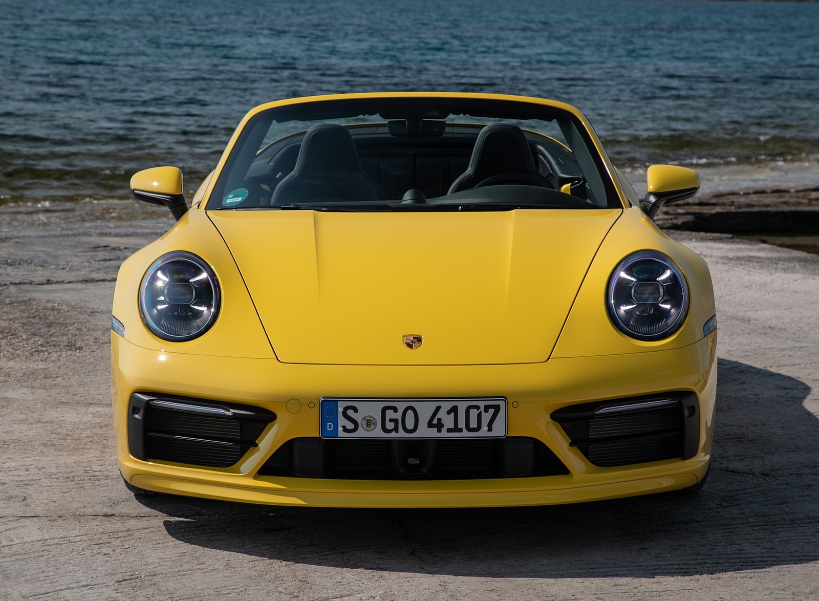 2020 Porsche 911 Carrera S Cabriolet (Color: Racing Yellow) Front Wallpapers #155 of 193