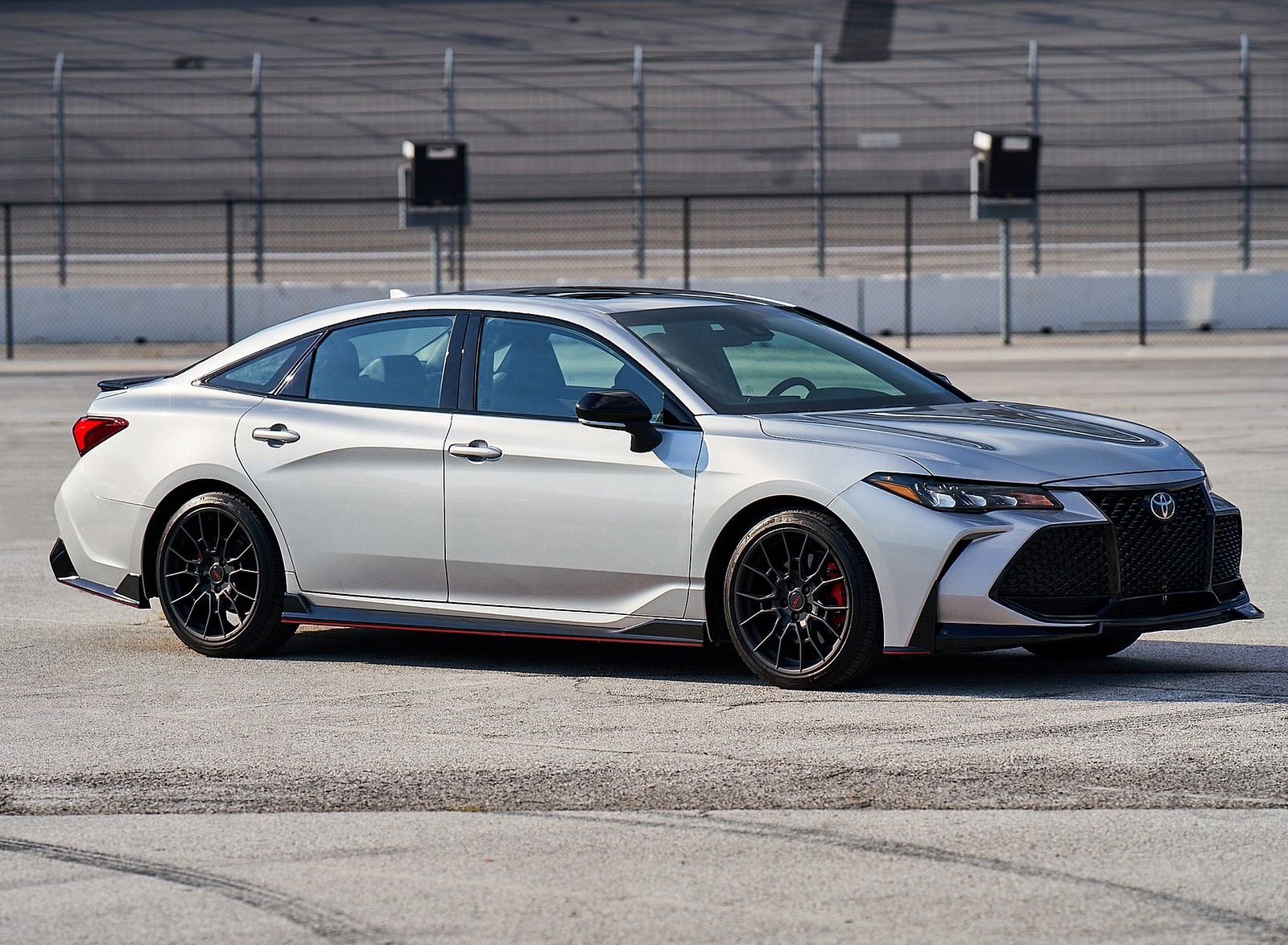 2020 Toyota Avalon TRD Front Three-Quarter Wallpapers #17 of 23