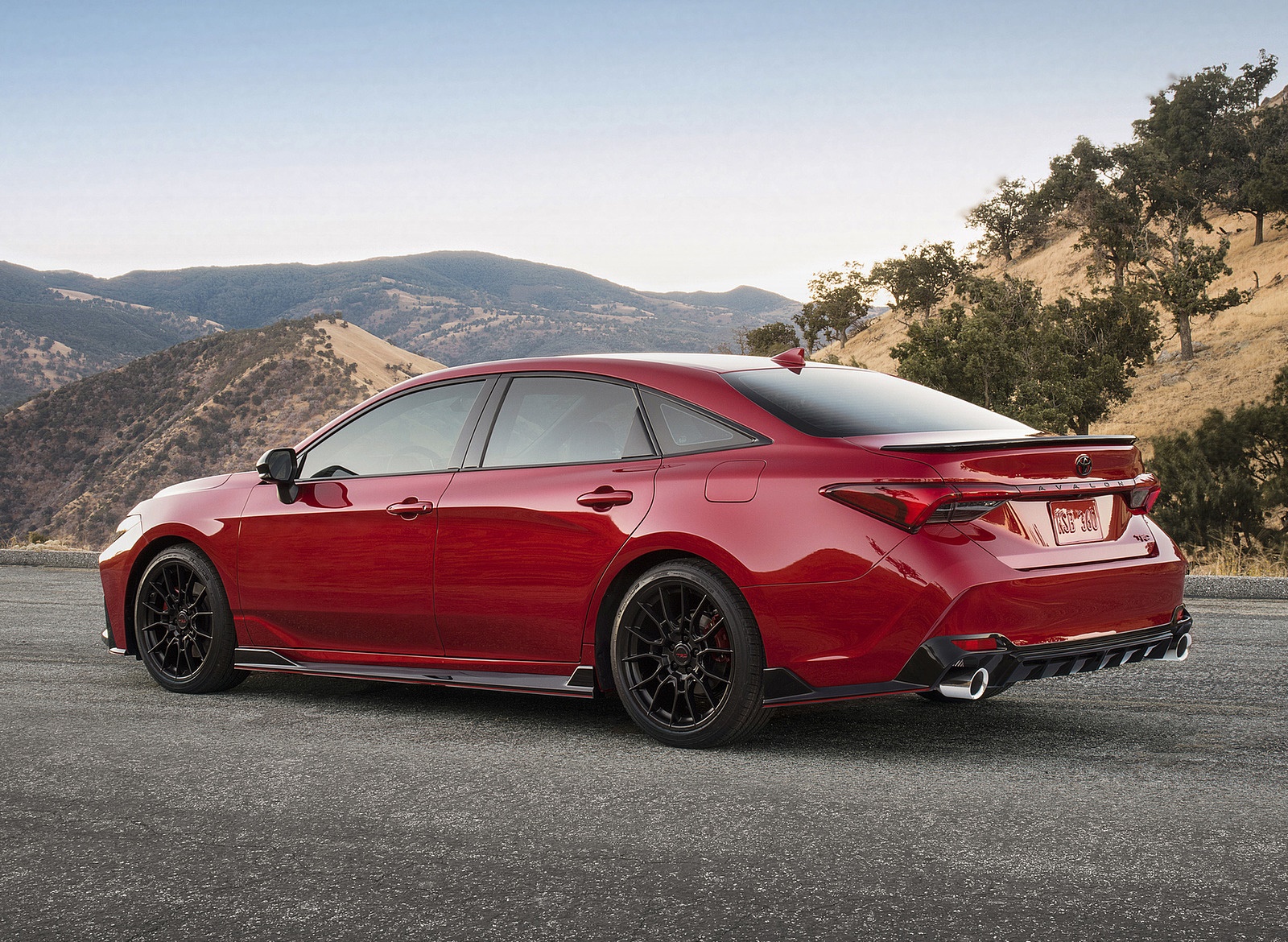 2020 Toyota Avalon TRD Rear Three-Quarter Wallpapers (6)