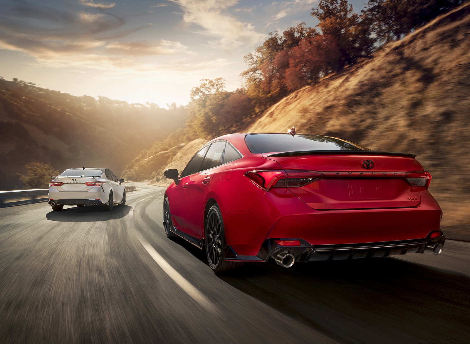 2020 Toyota Avalon TRD and Camry TRD Wallpapers (2)