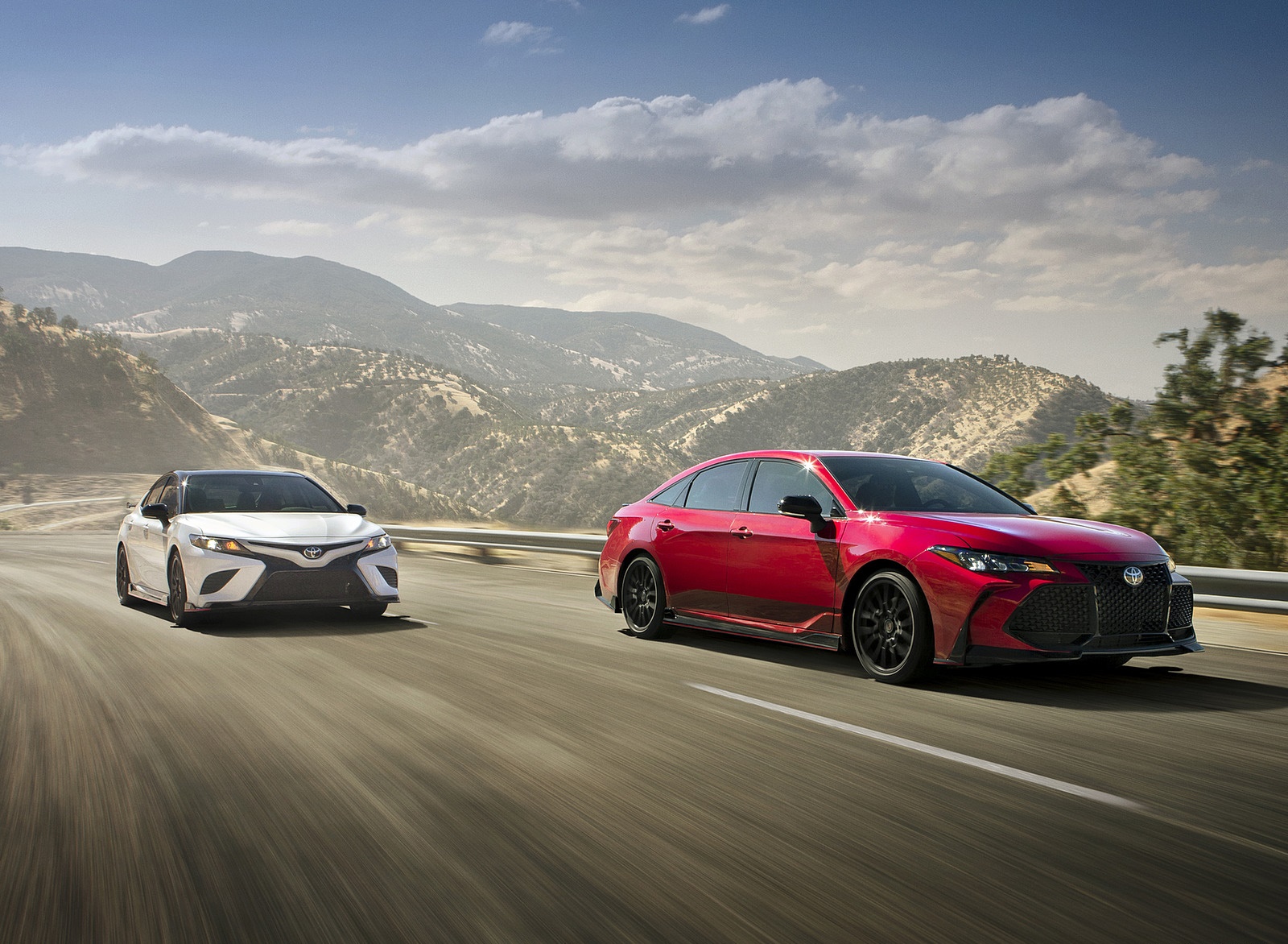 2020 Toyota Avalon TRD and Camry TRD Wallpapers (1)