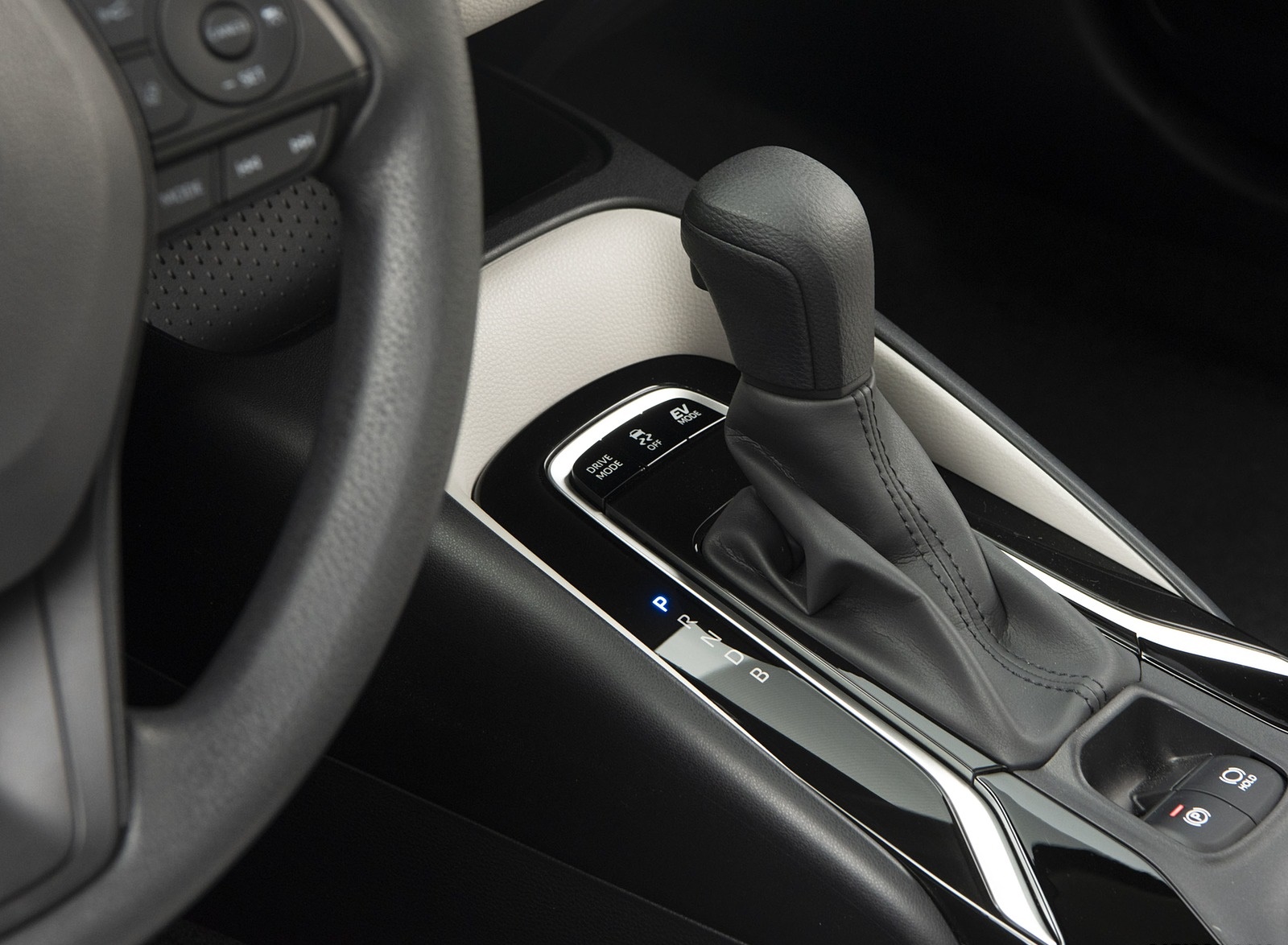 2020 Toyota Corolla Hybrid LE (Color: Blue Crush Metallic) Interior Detail Wallpapers #14 of 35