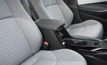 2020 Toyota Corolla SE (Color: Classic Silver Metallic) Interior Front Seats Wallpapers 450x275 (45)
