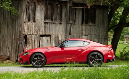 2020 Toyota Supra (Color: Renaissance Red) Side Wallpapers 450x275 (10)