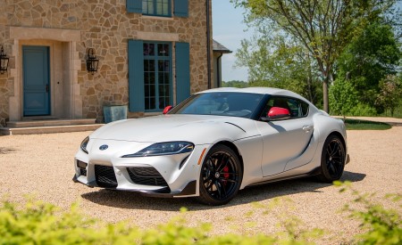 2020 Toyota Supra Launch Edition (Color: Absolute Zero) Front Three-Quarter Wallpapers 450x275 (29)
