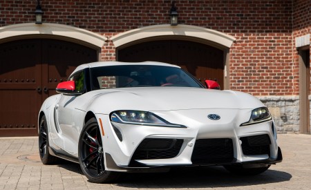 2020 Toyota Supra Launch Edition (Color: Absolute Zero) Front Three-Quarter Wallpapers 450x275 (36)