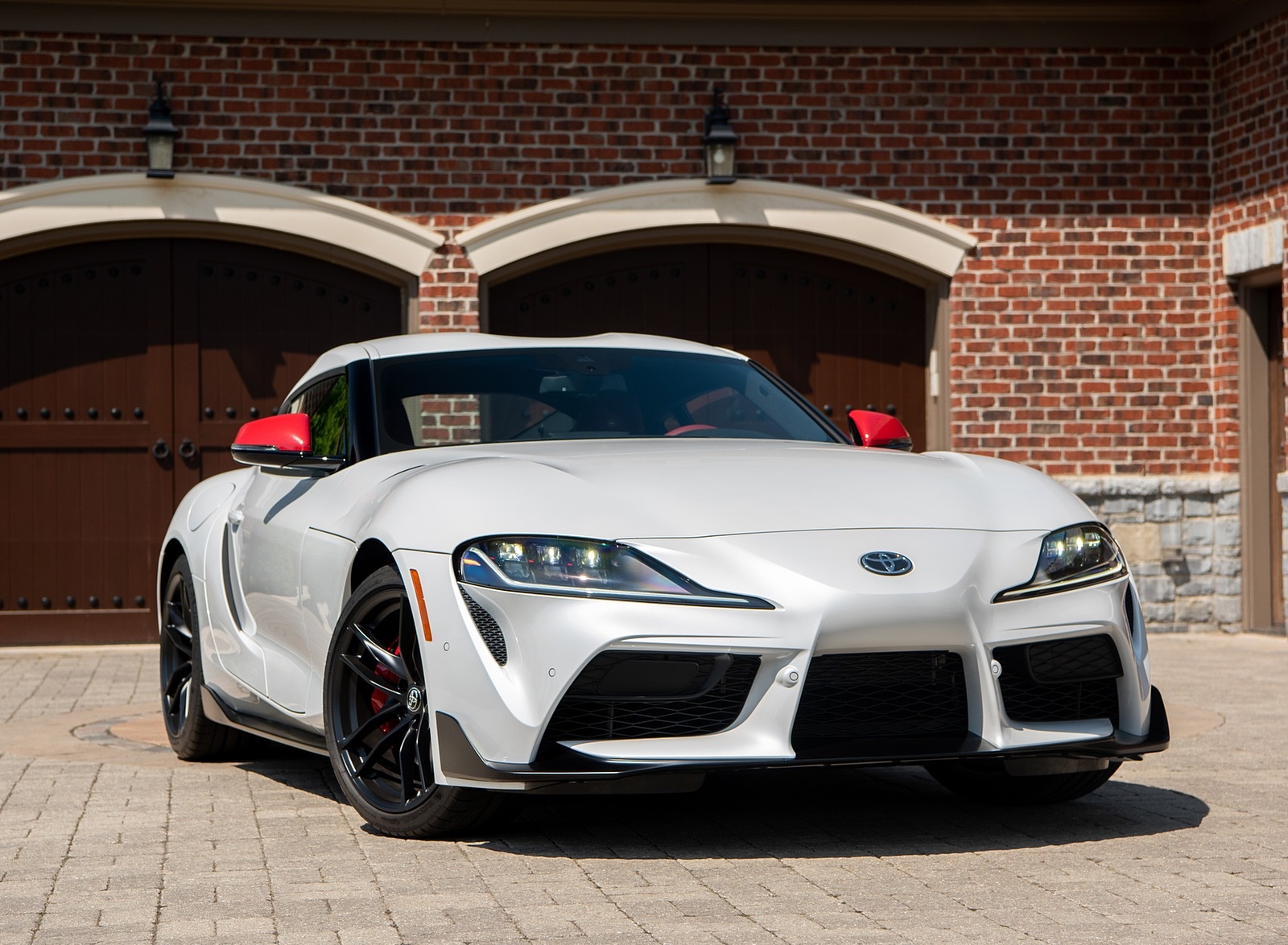 2020 Toyota Supra Launch Edition (Color: Absolute Zero) Front Three-Quarter Wallpapers #36 of 157