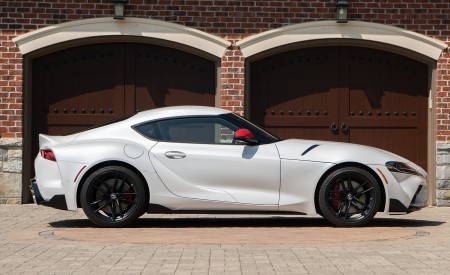 2020 Toyota Supra Launch Edition (Color: Absolute Zero) Side Wallpapers 450x275 (38)