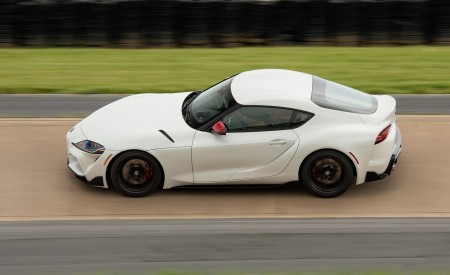 2020 Toyota Supra Launch Edition (Color: Absolute Zero) Top Wallpapers 450x275 (35)