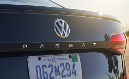 2020 Volkswagen Passat Detail Wallpapers 450x275 (60)