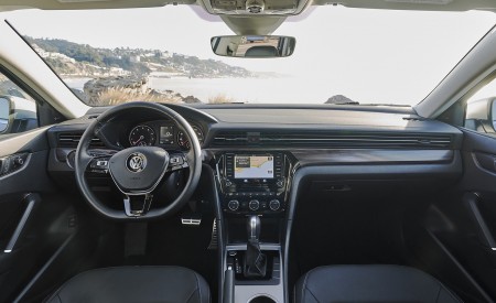 2020 Volkswagen Passat Interior Cockpit Wallpapers 450x275 (42)