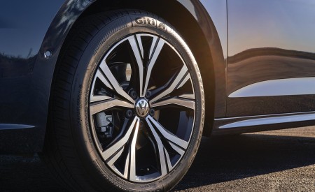 2020 Volkswagen Passat Wheel Wallpapers 450x275 (57)