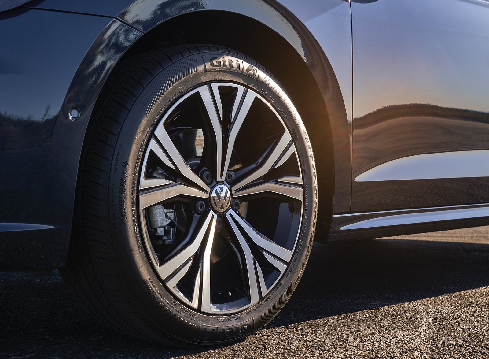 2020 Volkswagen Passat Wheel Wallpapers #57 of 90