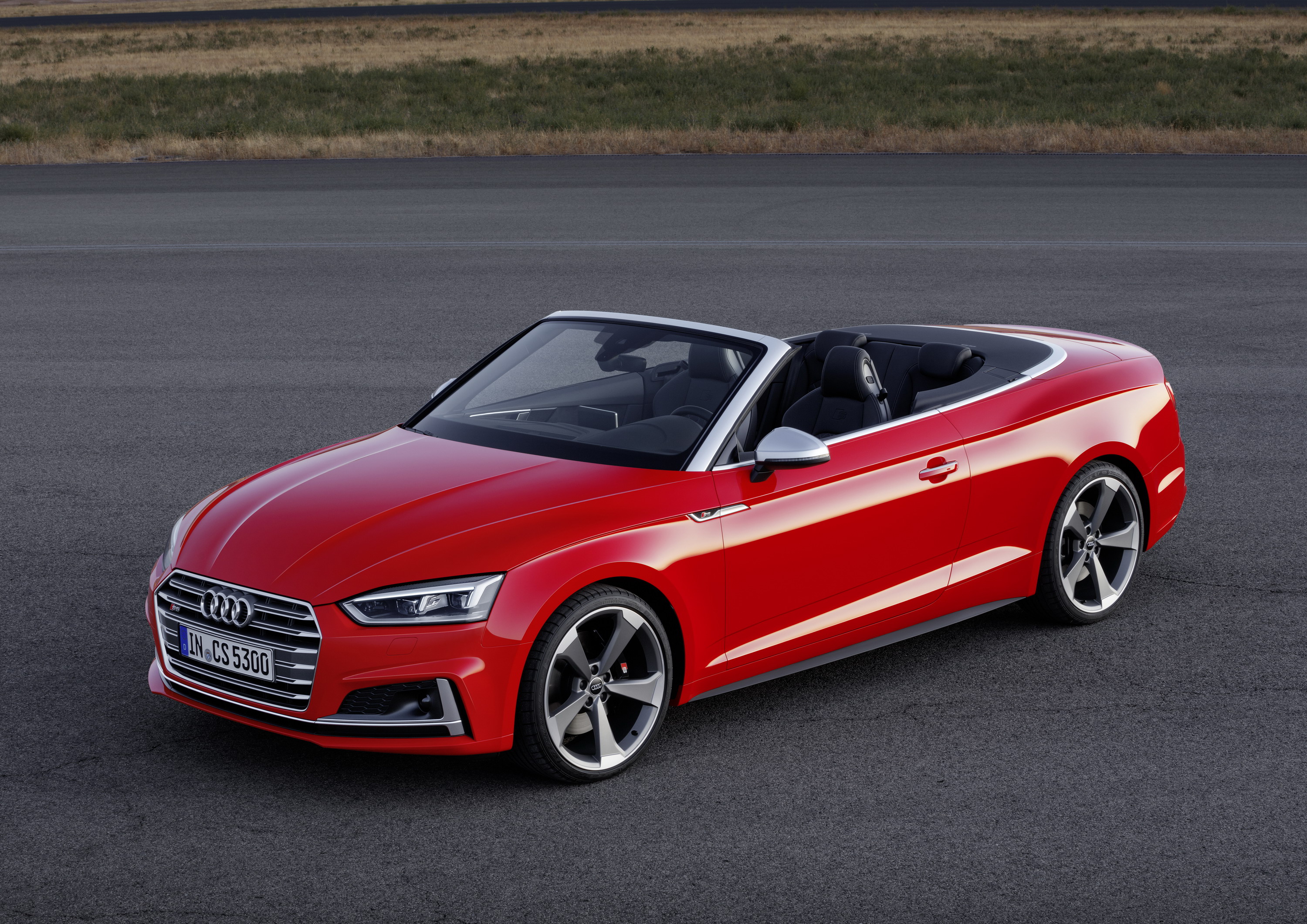 2018 Audi S5 Cabriolet (Color: Misano Red) Front Three-Quarter Wallpapers #15 of 37